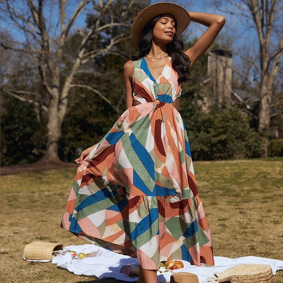 NWOT Entro Geometric Cut-Out Midi Dress - Picture 1 of 8
